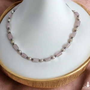 Naszyjnik  z różowego kwarcu i pereł