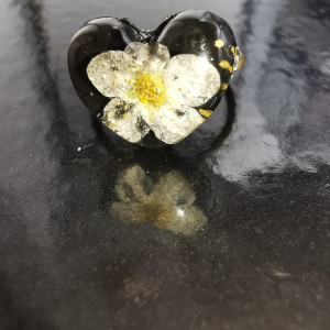 Pierścionek z kwiatkiem