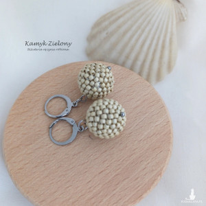 Kolczyki - kulki koralikowe, beżowe