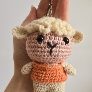 Breloczek owieczka - amigurumi, szydełko