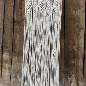 Makramowa firana do okna w stylu Boho