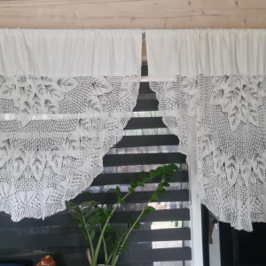 Dwie antyczne firany z bawełnianą wstawką