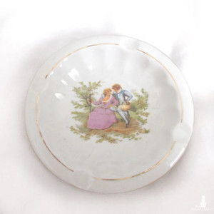 vintage popielniczka z parą, retro popielniczka z zakochanymi, prl popielniczka, prl popielnica, prl talerzyk, prl naczynia, prl spodek, retro talerzyk prl, vintage talerzyk miłość