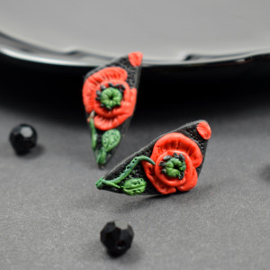 Asymetryczne kolczyki sztyfty "czerwone maki"