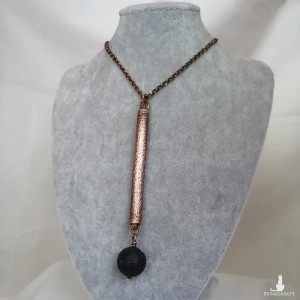 Miedziany wisior z lawą wulkaniczną