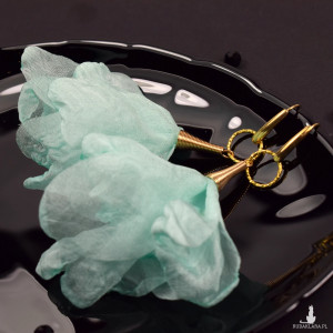 Długie miętowo-złote kolczyki kwiaty - lekkie jak piórko