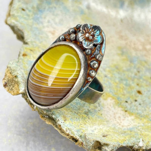 Pierścionek w secesyjnym stylu z agatem a1140