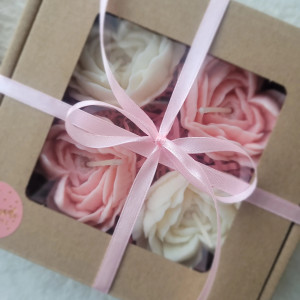 Zestaw upominkowy- śliczne świece w kształcie serca