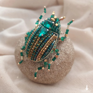 Wiosenno-letnia broszka ŻUCZEK