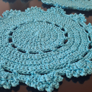 podkładka szydełkowa na stół ze sznurka bawełnianego