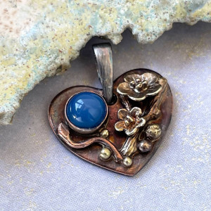 Miedziany wisiorek serce z agatem c855-13