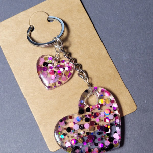 Brelok "Serce różowe" z żywicy do kluczy torebki plecaka