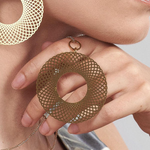 Złocisty naszyjnik z ażurowym kołem Dike c708