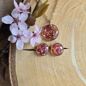 Komplet kolczyki złota zawieszka złoty wisiorek wisior naszyjnik żywica kwiaty z prawdziwymi kwiatami róża róże czerwone