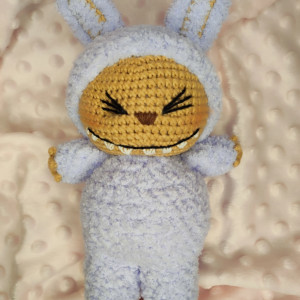 Maskotka Labubu na szydełku