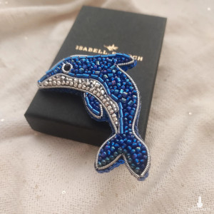 Broszka delfin
