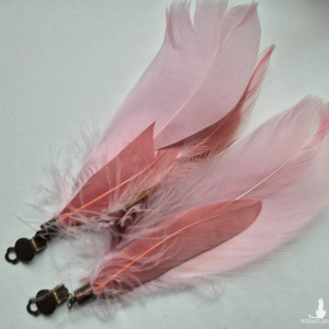 Klipsy długie pióra kolorowe