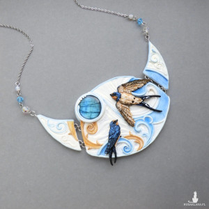 Naszyjnik z jaskółką  „Lot ku wolności”