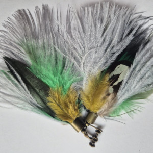 Klipsy długie pióra kolorowe