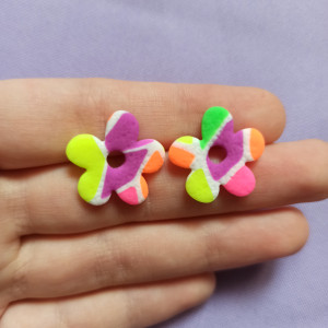Kolczyki z gliny polimerowej neonowe kwiatki