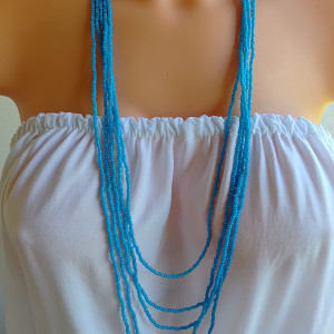 Naszyjnik Z Koralików Niebieskich Drobnych Długi