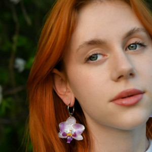 Kolczyki z prawdziwą orchideą w żywicy kwiaty biżuteria