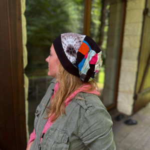 Czapka damska kolorowa smerfetka