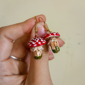 Wiszące kolczyki muchomorki, ręcznie wykonane, idealne  na prezent, magic, fanatsy, goblincore, fairycore