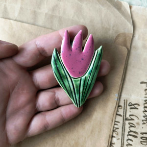 Broszka różowy tulipan
