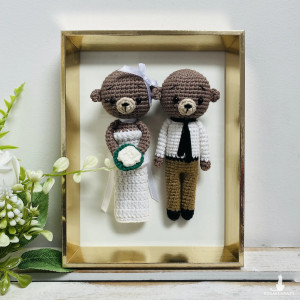 Młoda para misie w złotej ramce ręcznie robione prezent ślubny obraz