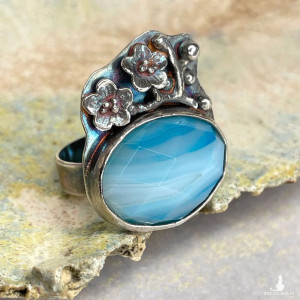 Srebrny pierścionek z fasetowanym agatem “Delikatność natury” a1130