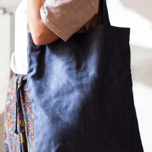 Granatowa jeansowa shopperka