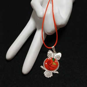 Ręcznie haftowany wisiorek  SISI