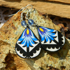 Romantyczne kolczyki na lato z niebieskimi kwiatami, biżuteria folk, wiszące kolczyki łezki w stylu boho z motywem kwiatowym