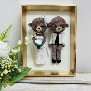 Młoda para misie w złotej ramce ręcznie robione prezent ślubny obraz