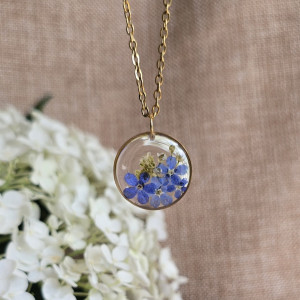 Niezapominajki złota zawieszka złoty wisiorek naszyjnik żywica z żywicy kwiaty z kwiatami retro naturalna dziewczęca kobieca niezapominajkami