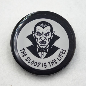 Przypinka gotycka z żywicy Dracula pin_print Goth 007
