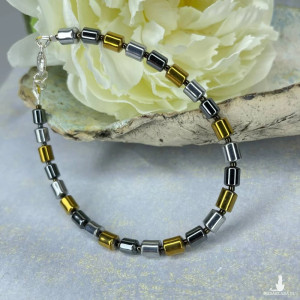 Hematytowa bransoletka ze srebrnym wykończeniem a1113