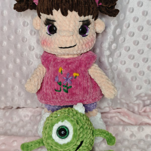 Lalka na szydełku.