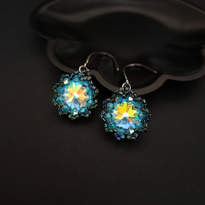 Turkusowe Wiszące Kolczyki z Kryształkami i Koralikami