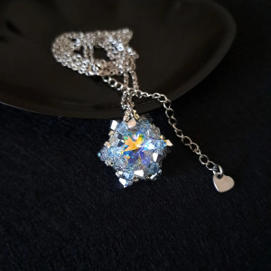 Błękitny Naszyjnik "Crystal Vitrail" - Biżuteria z Koralików i Kryształków