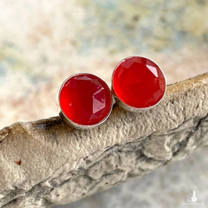 Drobne sztyfty z fasetowanym karneolem d160