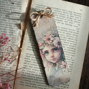 Drewniana zakładka do książki - wróżka elf, kwiaty