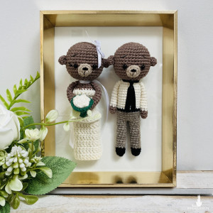 Młoda para misie w złotej ramce ręcznie robione prezent ślubny obraz