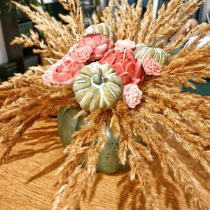 Jesienny stroik z dynią i świecami sojowymi handmade