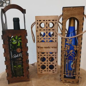 Skrzynka na wino – bo foliówka to obciach.