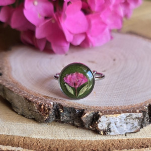 Srebrny pierścionek regulowany kwiaty z kwiatami kwiatem duży zielony różowa gipsówka