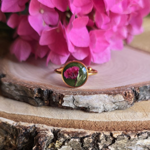 Złoty pierścionek regulowany kwiaty z kwiatami kwiatem duży różowa gipsówka zielony