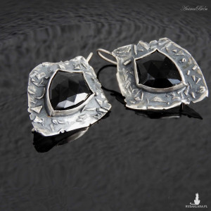 Kolczyki srebrne z onyksem wiszące