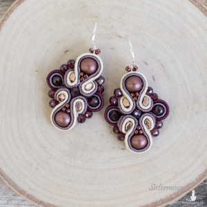 Małe brązowe kolczyki sutasz Granaty